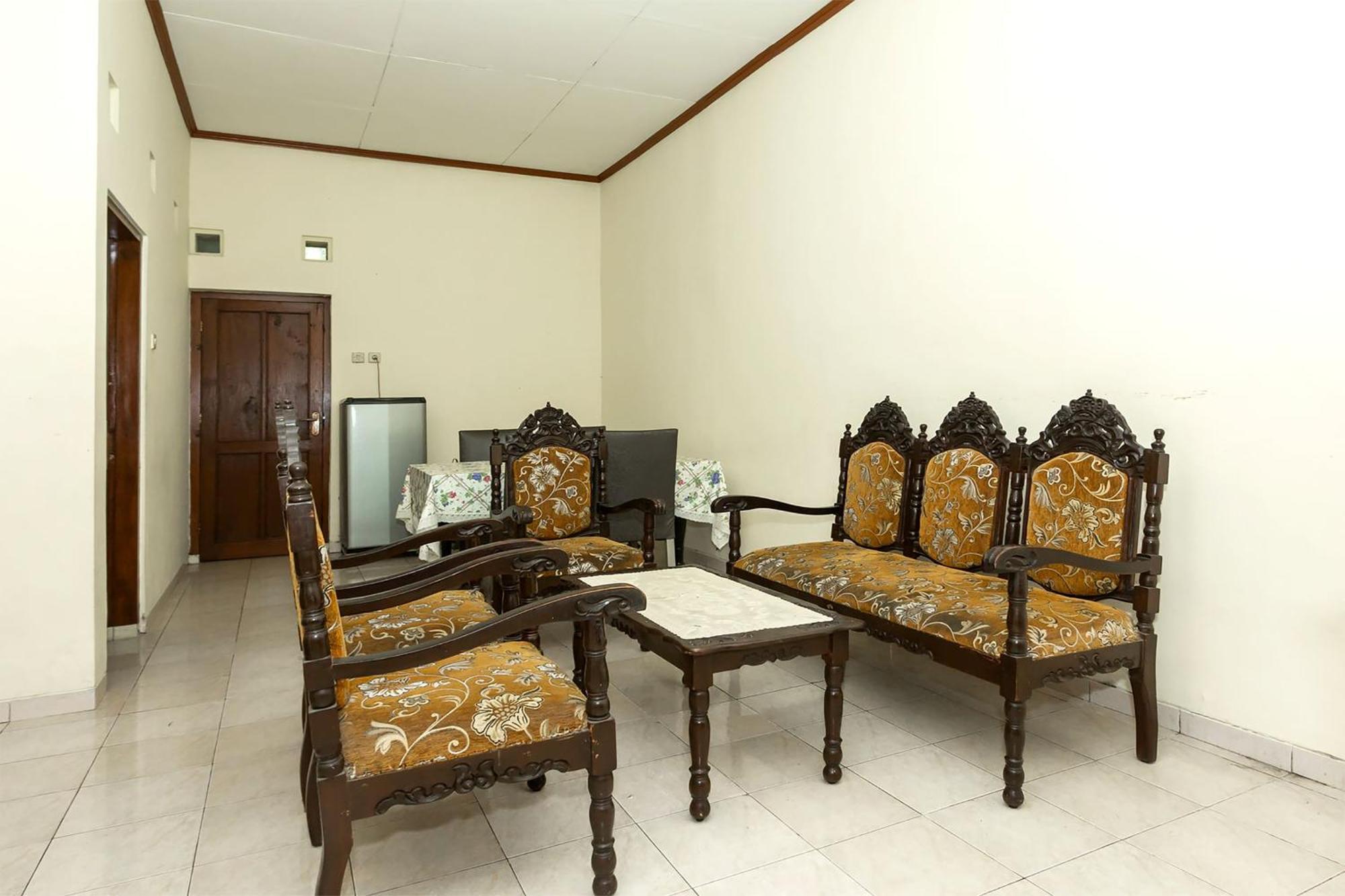 Super Oyo 1150 Omah Ladrang Hotell Kejayan Eksteriør bilde